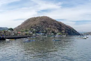 Archive photo: Boats off the coast of Labuan Bajo.