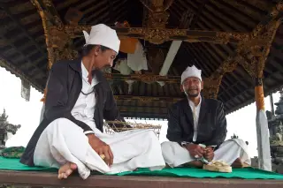 Archive photo: Balinese priests.