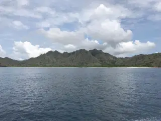 Tourist Boat Sinks in Komodo National Park, One Missing