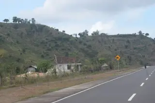 Archive photo: Streets of Lombok Island.
