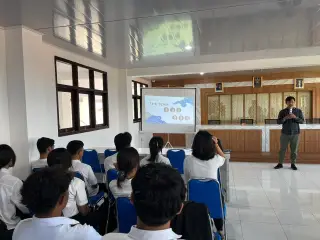 Archive photo: Kegiatan penjangkauan WikiSami ke STKIP Amlapura.