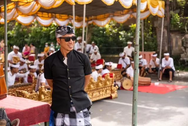 Bali Governor Koster directs St. Regis grants to cultural groups