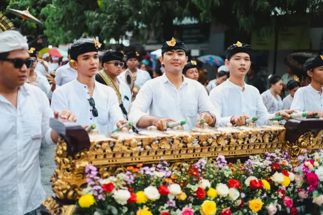 Bali governor hands St. Regis CSR grants to arts and customary groups