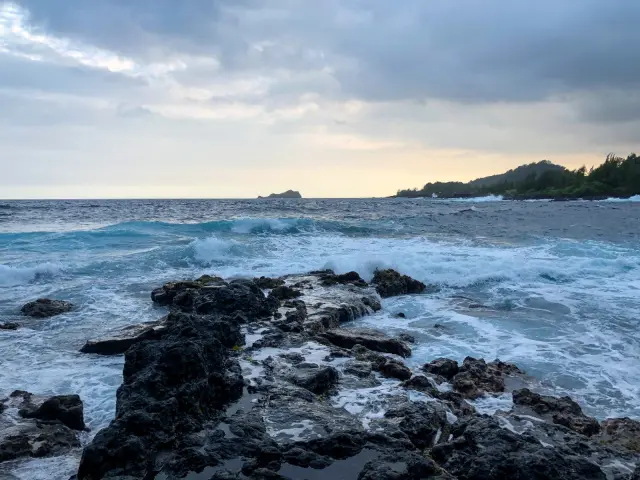 BMKG Forecasts Clearer Bali Skies as Southern Waves Reach 3 Metres