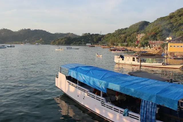 Labuan Bajo restricts sailing in five Komodo waters