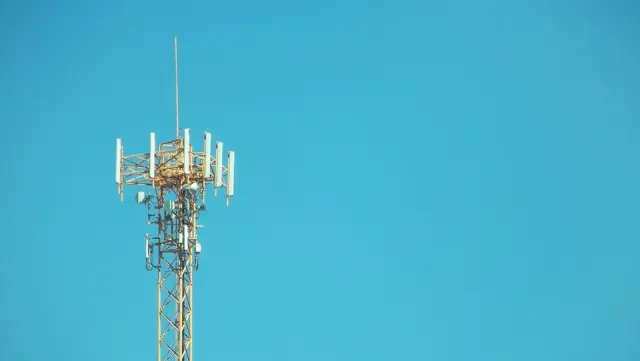 Badung Dismantles 10 Unlicensed Telecom Towers