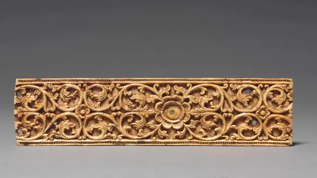Denpasar Teaches Residents to Care for Lontar Manuscripts